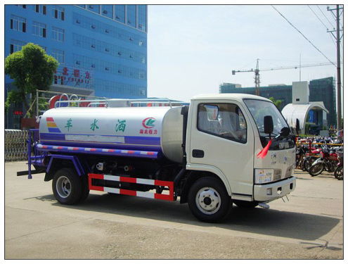 停產的灑水車與環衛車 從報廢到重生，城市環境管理的思考與轉型